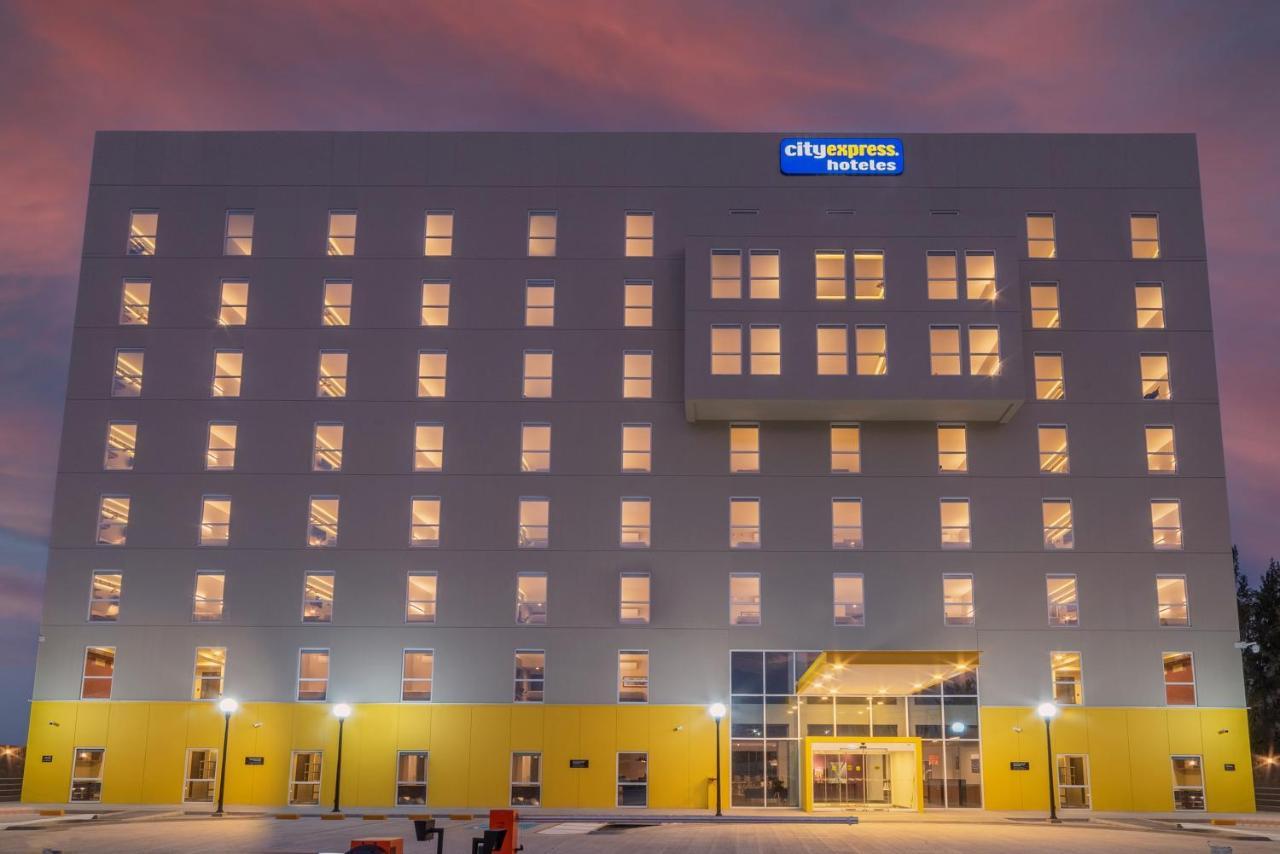 City Express By Marriott Гуаймас Екстериор снимка
